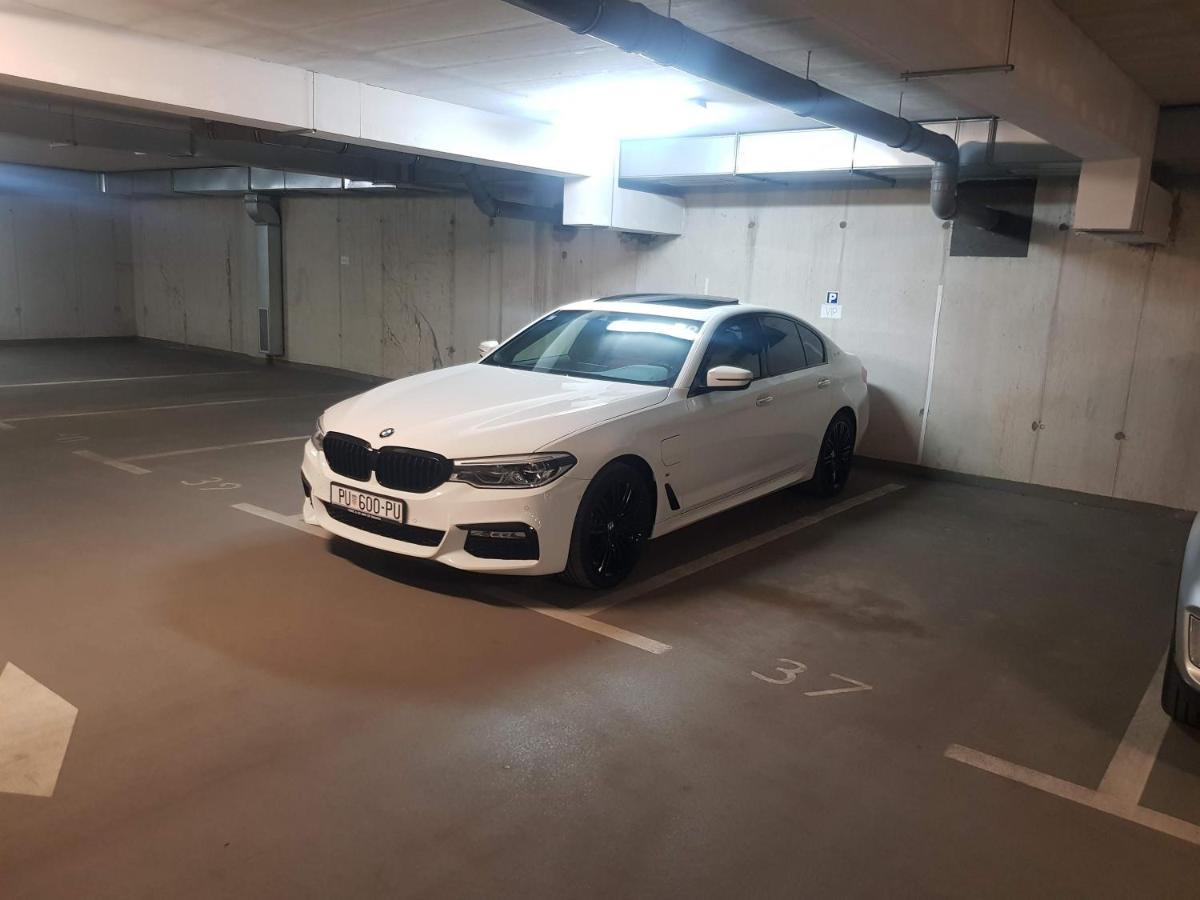 Apartman Vip, With Free Garage Parking Pula Dış mekan fotoğraf