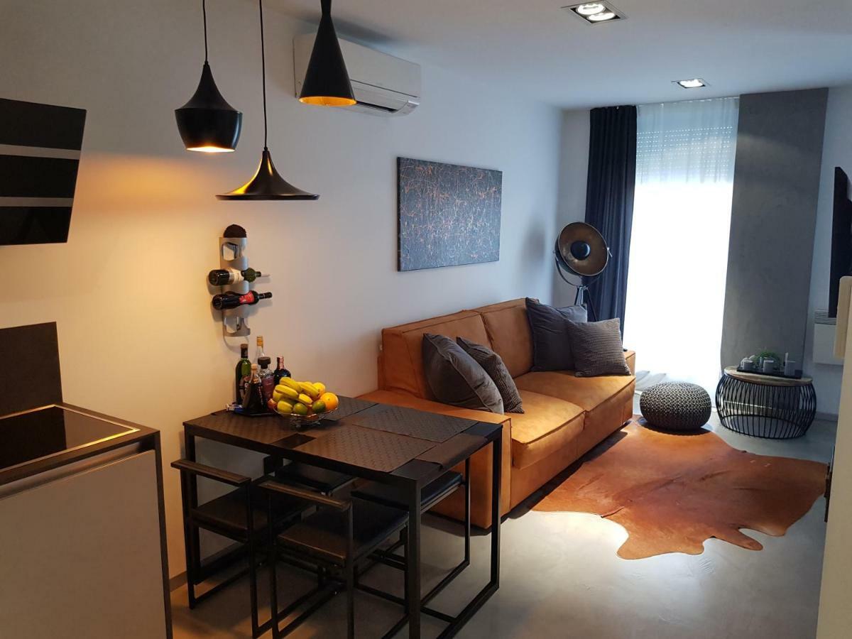 Apartman Vip, With Free Garage Parking Pula Dış mekan fotoğraf
